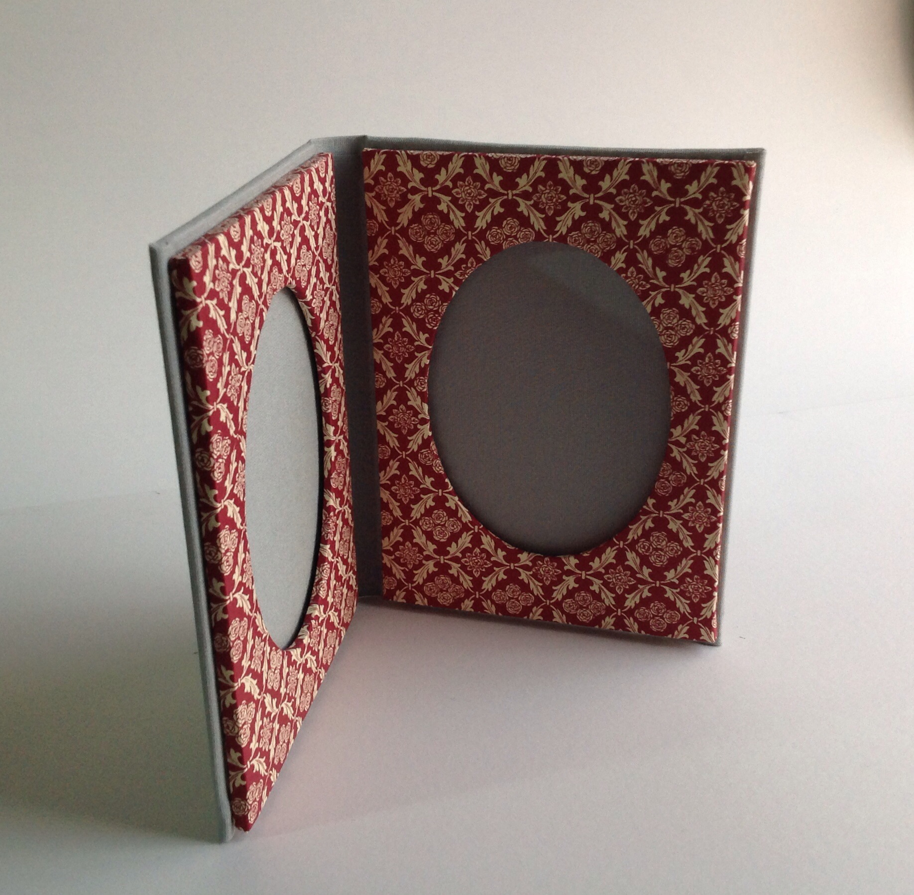 book style frame