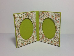 book style photo frame mini.jpg